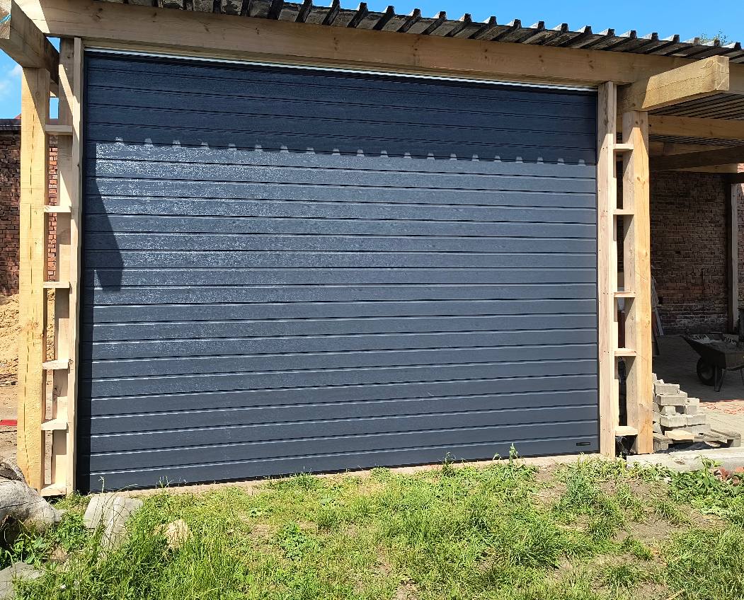 Brama Segmentowa Wiśniowski, kolor antracyt - woodgrain, napęd Wiśniowski - profesjonalny montaż!